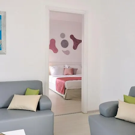 Ξενοδοχείο Satsuma Suites 3*