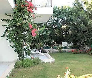 Satsuma Suites Hotel 3*